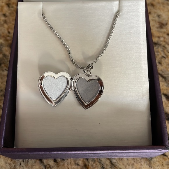 Ben Bridge Locket Necklace - Picture 4 of 10